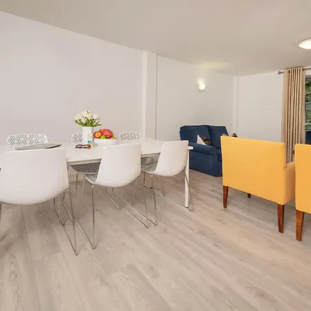 Dromroe Village Of Apartment